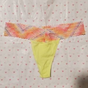 💕 NWT Victoria's secret vintage thong panties yellow pink Medium